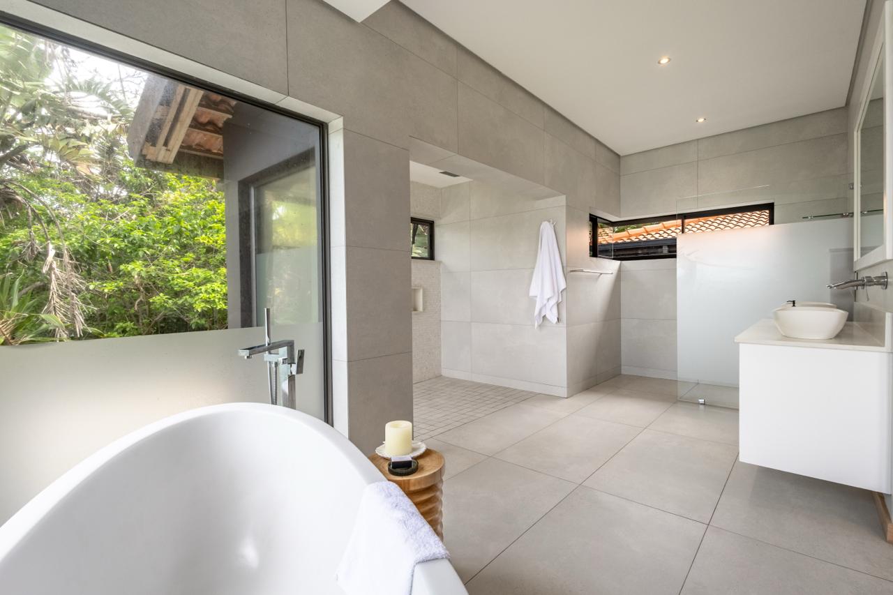 Whitefoord Beach House freestanding bath and shower room